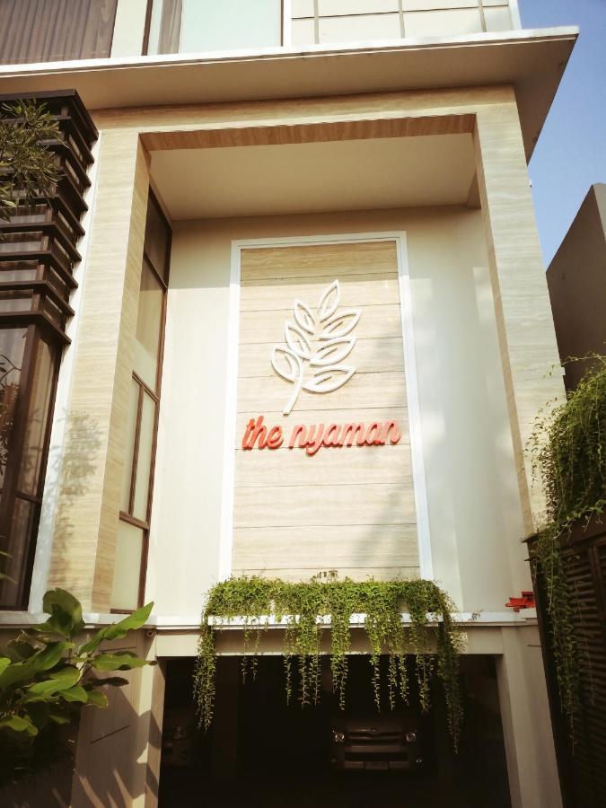 The Nyaman Motel Jakarta Buitenkant foto