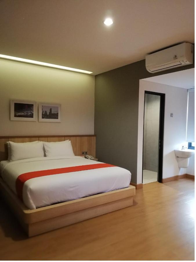 The Nyaman Motel Jakarta Buitenkant foto
