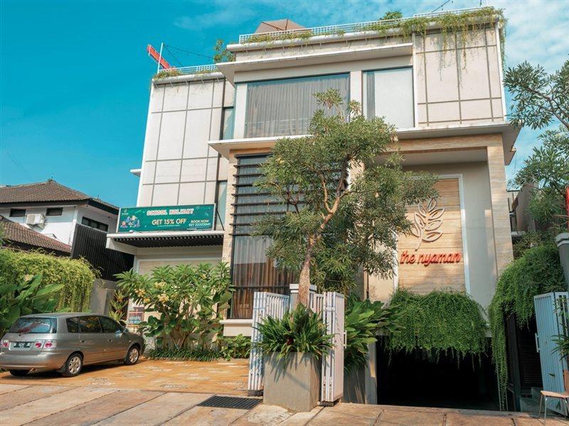 The Nyaman Motel Jakarta Buitenkant foto